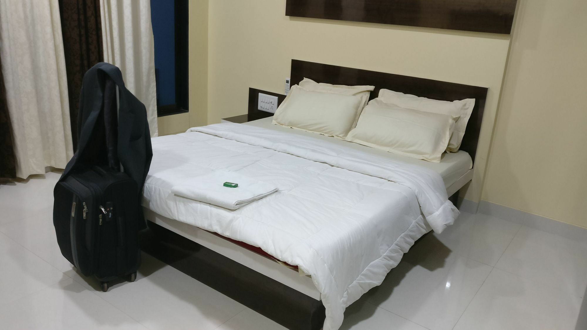 Bkc Nest Jeevanshila Service Apartment Mumbai