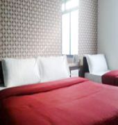 Skyway Apartment *