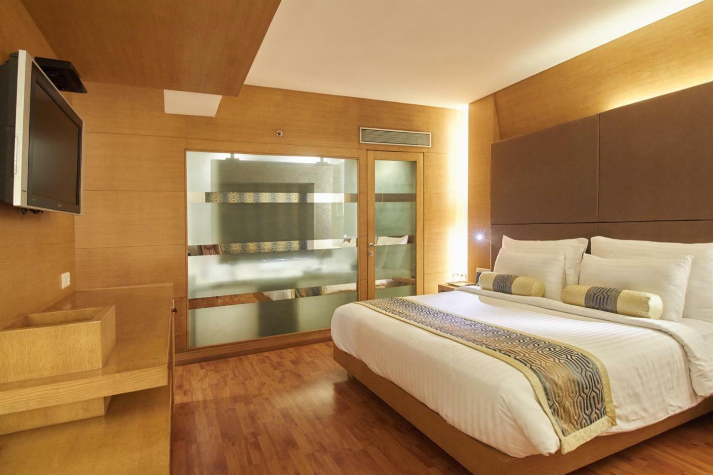 Radisson Goregaon Hotel Mumbai