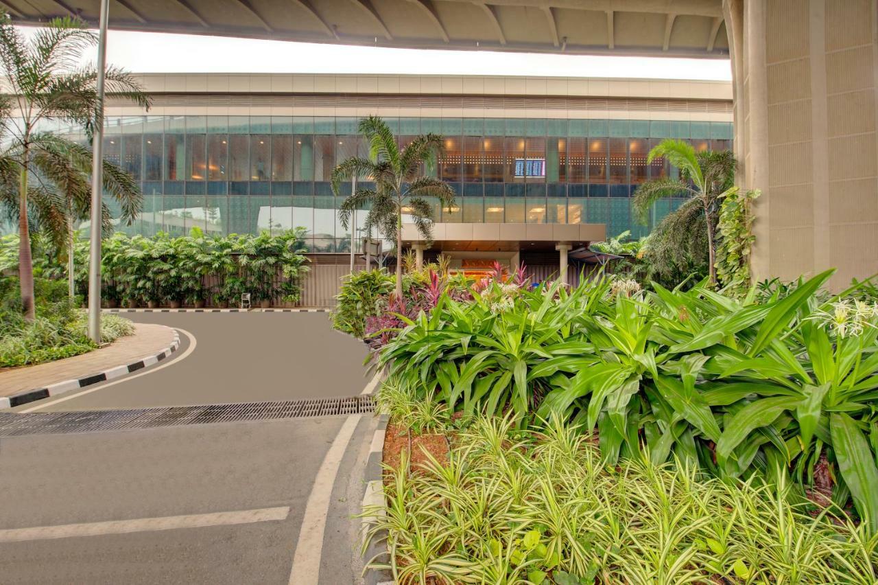 Niranta Transit Airport - At Arrivals Hotel 4*