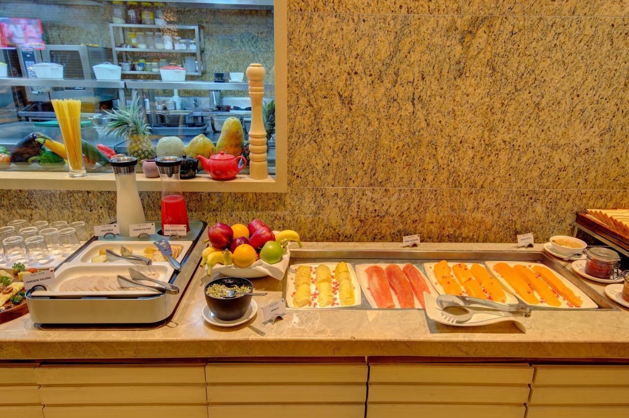 Hotel Niranta Transit Airport - At Arrivals Bombaim