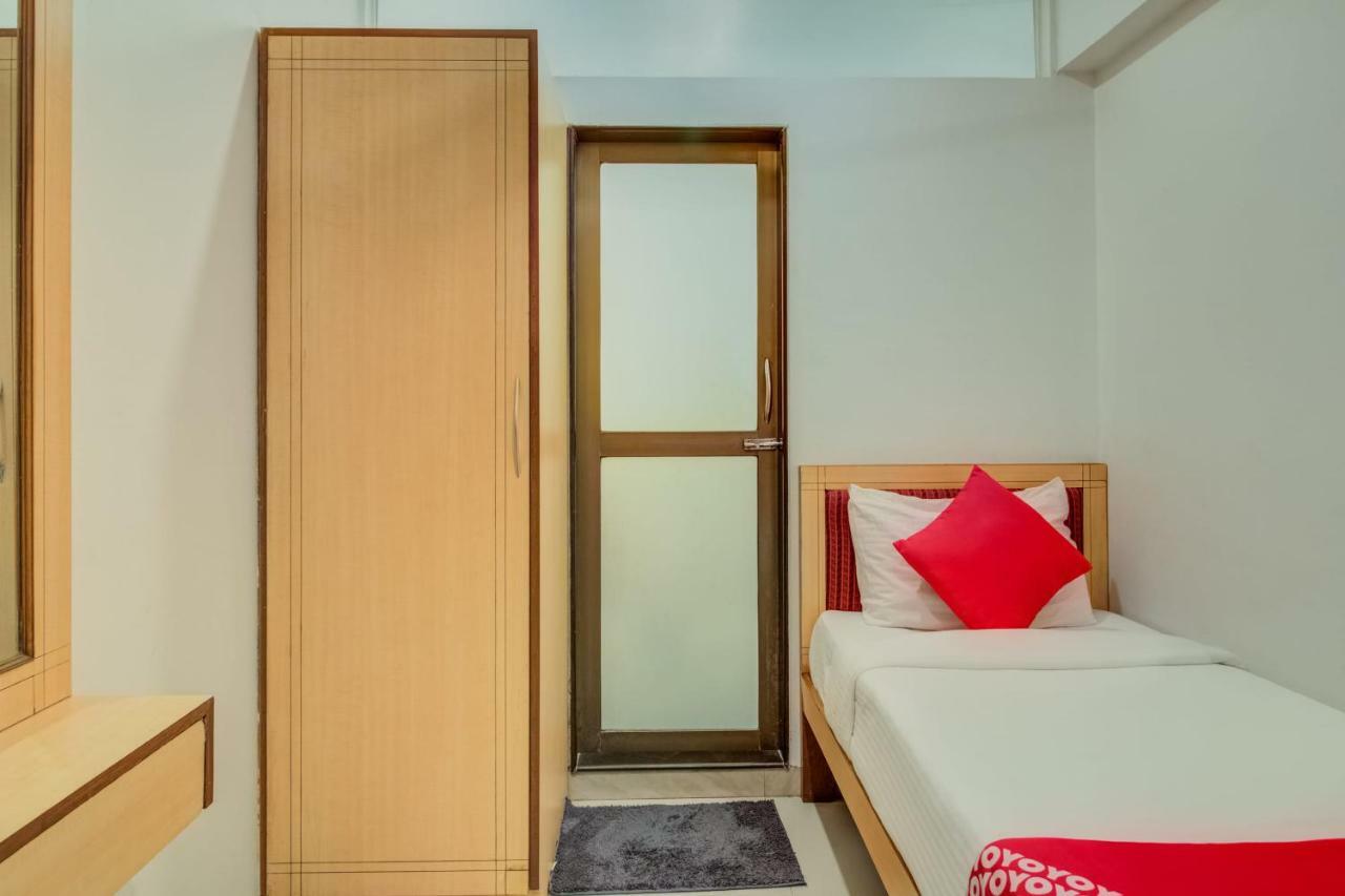 Oyo Flagship 572 Santacruz West Hotel