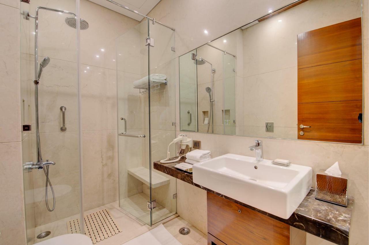 Niranta Transit Airport - At Arrivals Hotel