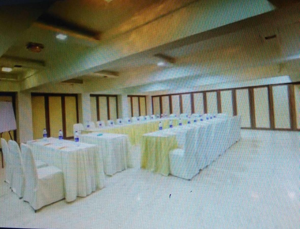 Maangta 213 @ Juhu Hotel 3*