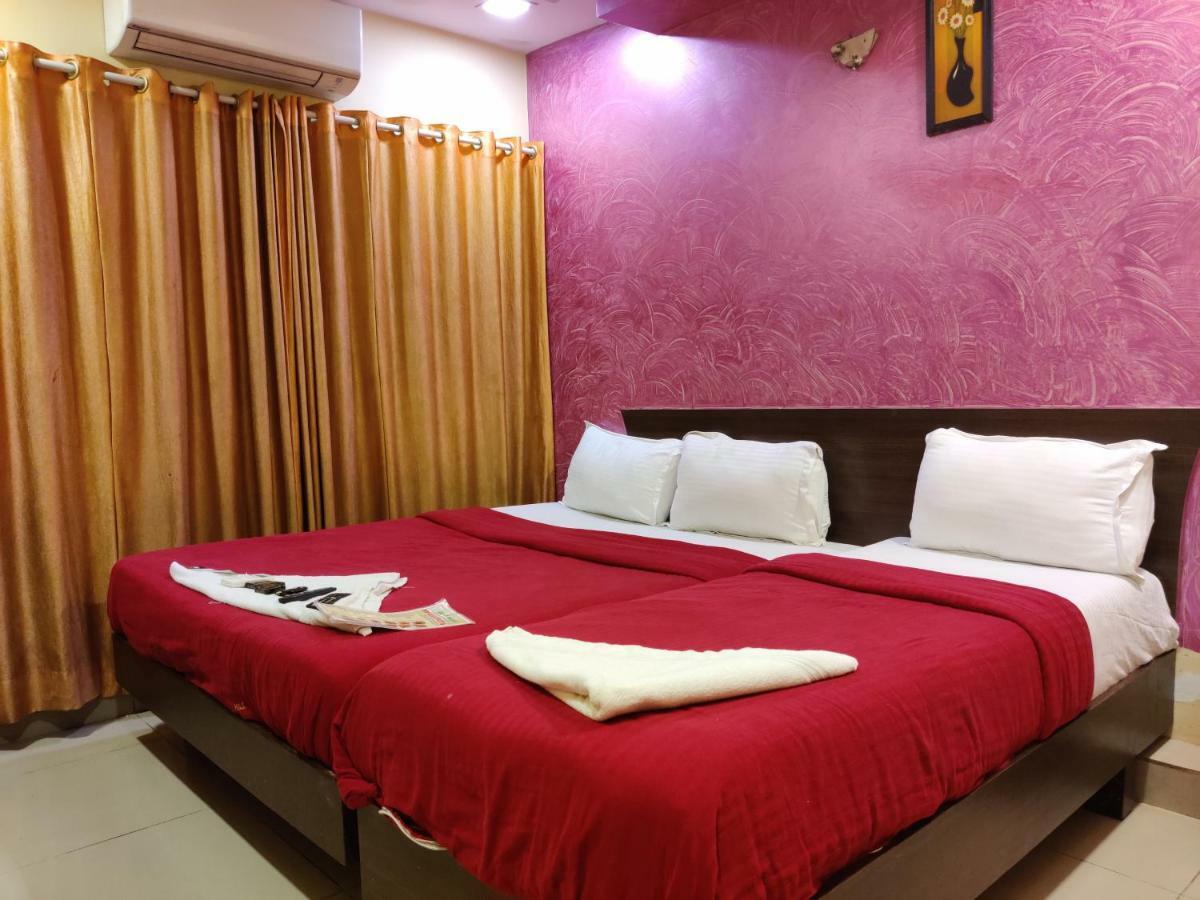 Hotel O Golden Sagar