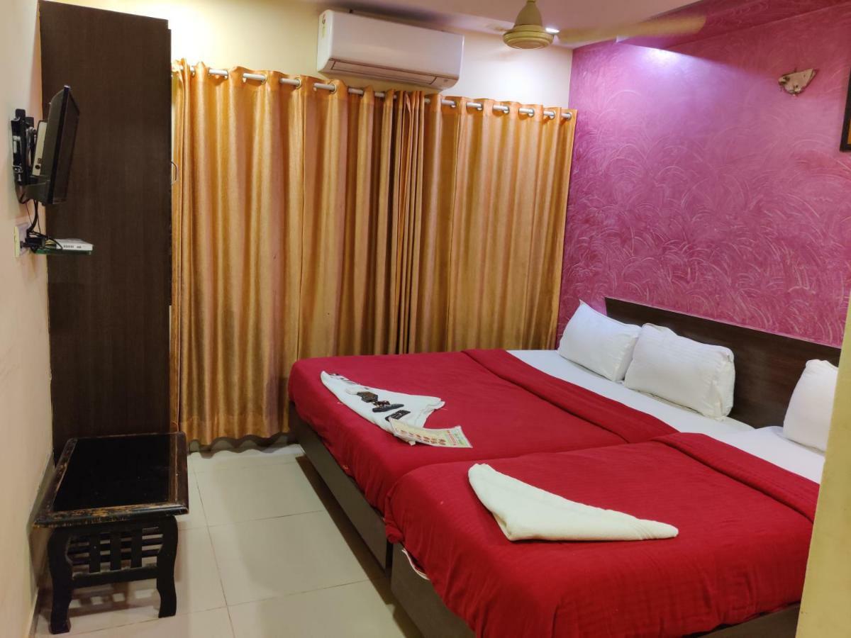 Hotel O Golden Sagar