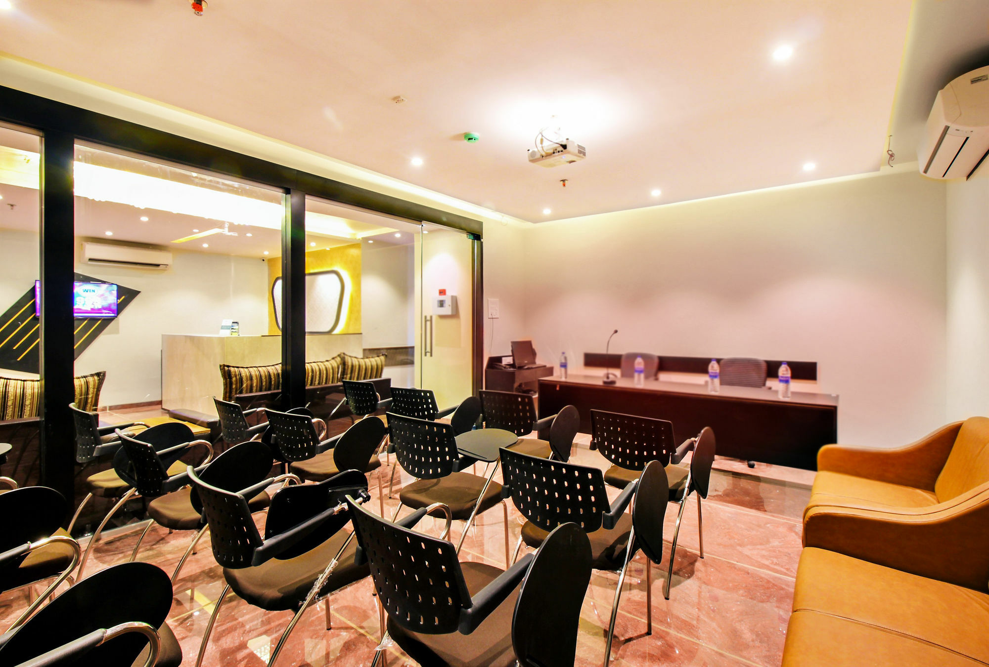 Super Townhouse Oak Times Square Le Western