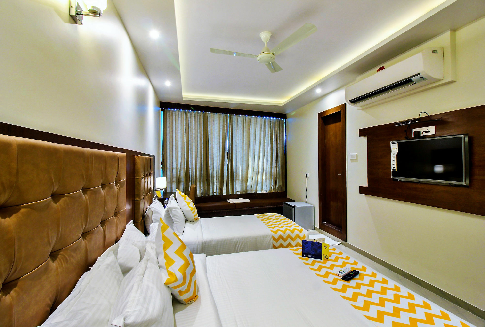 Hotel Super Townhouse Oak Times Square Le Western Mumbai