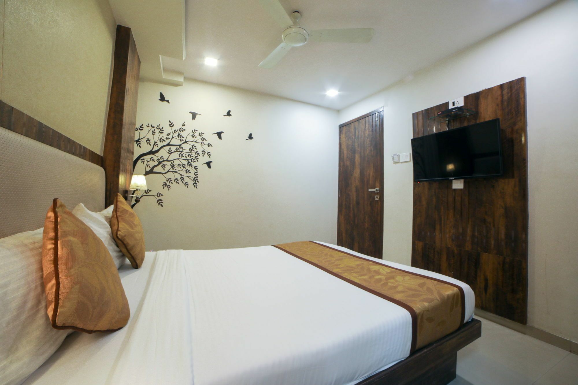 Oyo 4186 Oyster Hotel