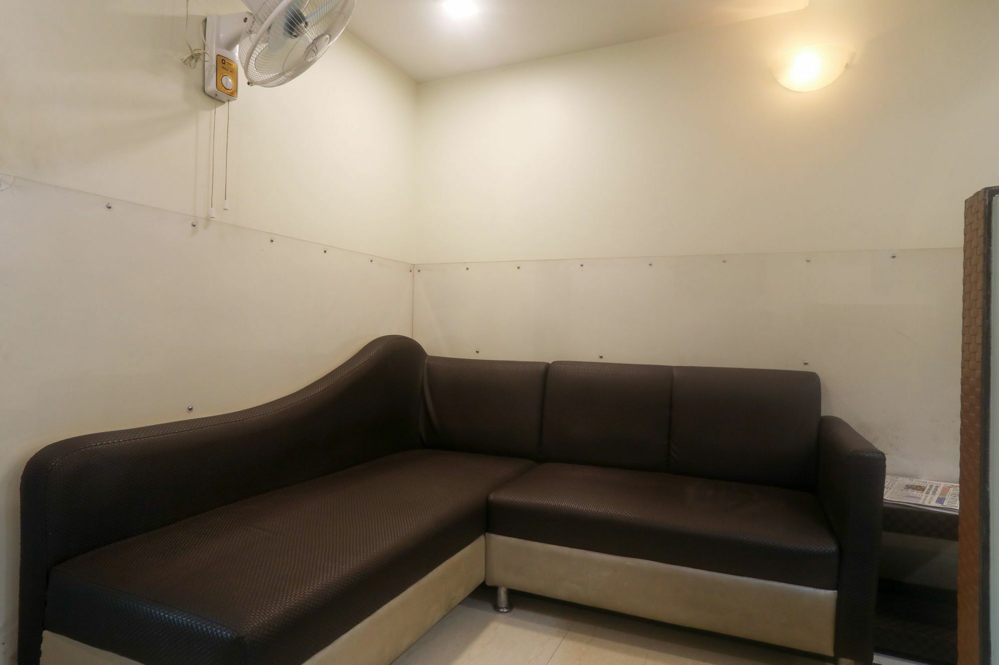 Oyo 4186 Oyster Mumbai