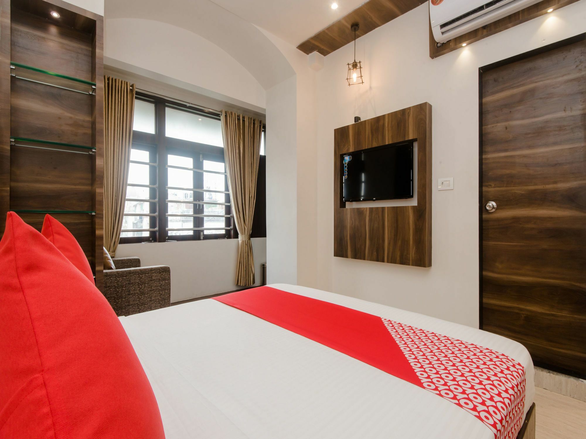 Hotel Oyo 13044 Abad