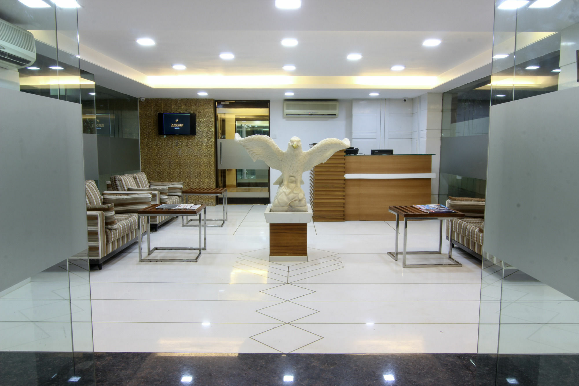 Golden Chariot The Boutique Hotel 3*