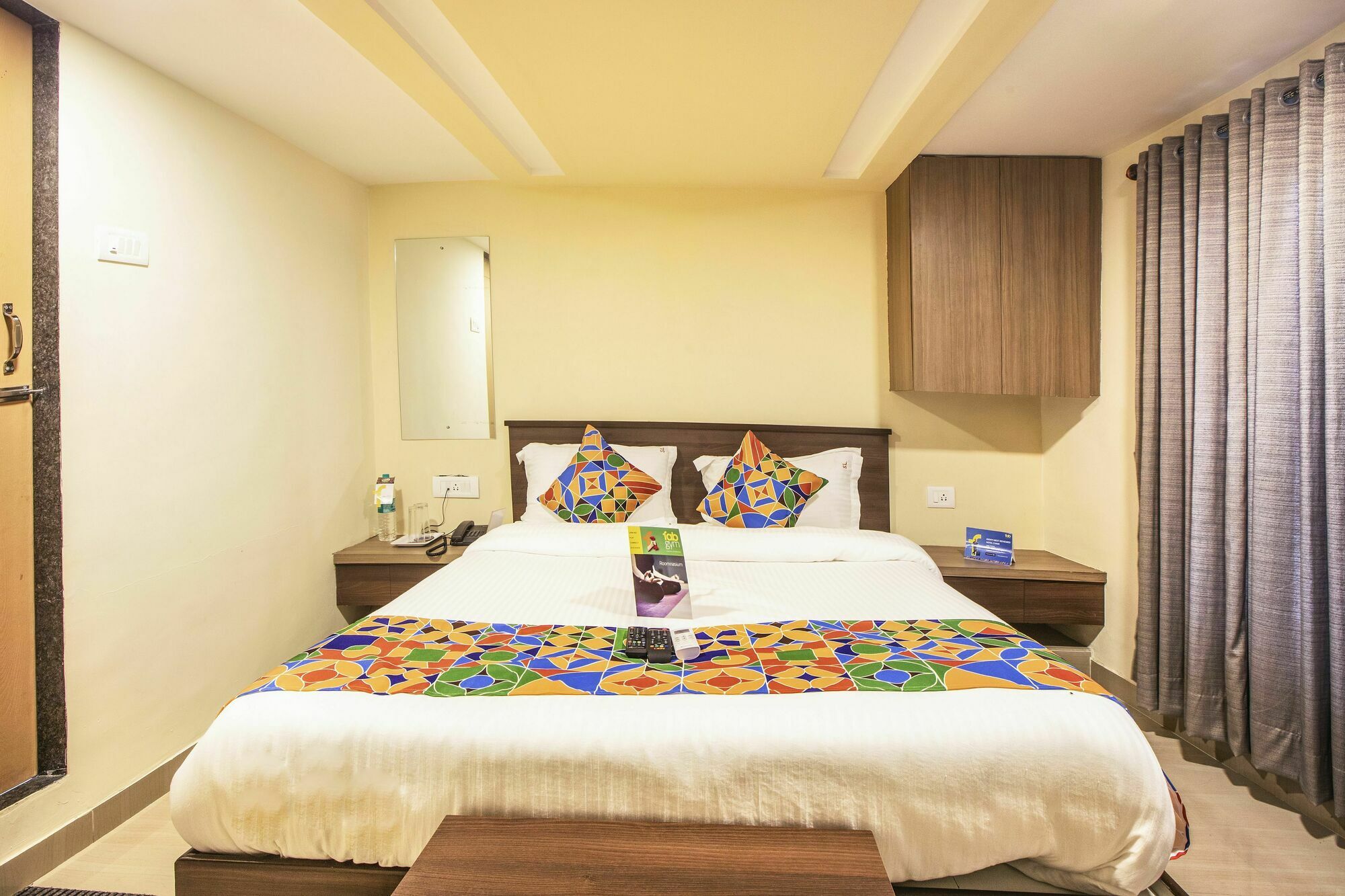 Fabexpress Silver - Nr Bkc Hotel Mumbai