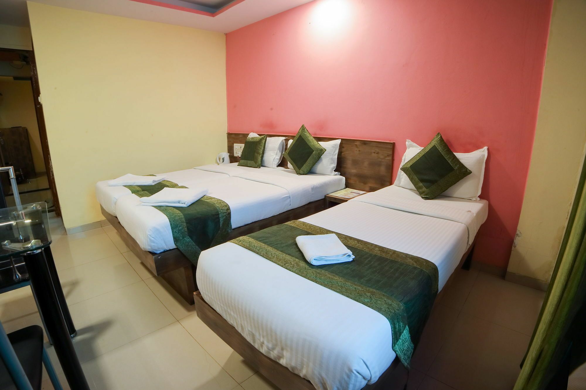 Oyo 8760 Arma Residency Hotel Mumbai