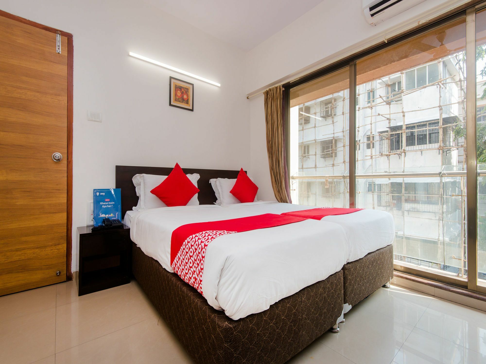Oyo 633 Ontime Luxurious Hotel Mumbai