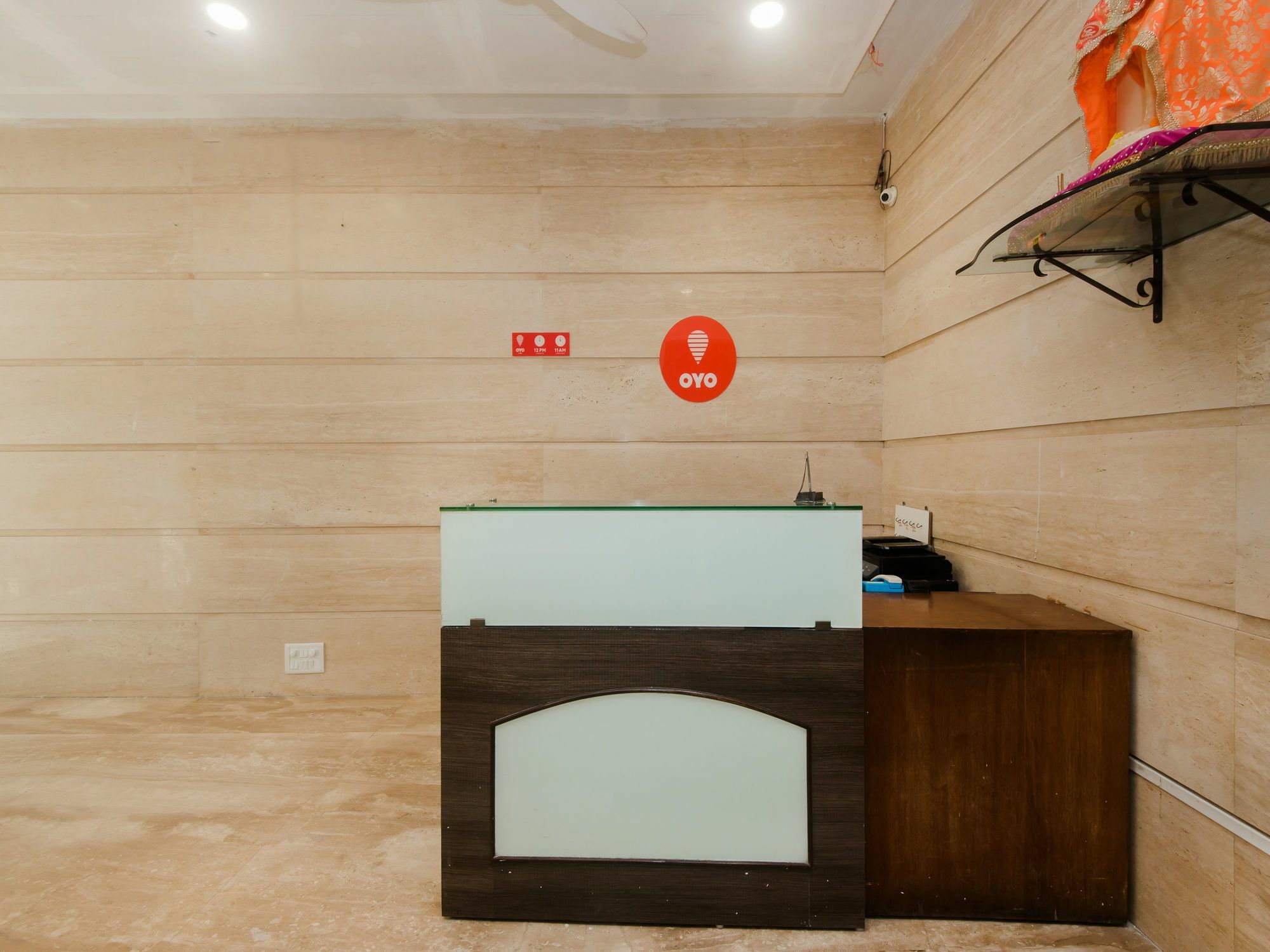 Oyo 633 Ontime Luxurious Mumbai