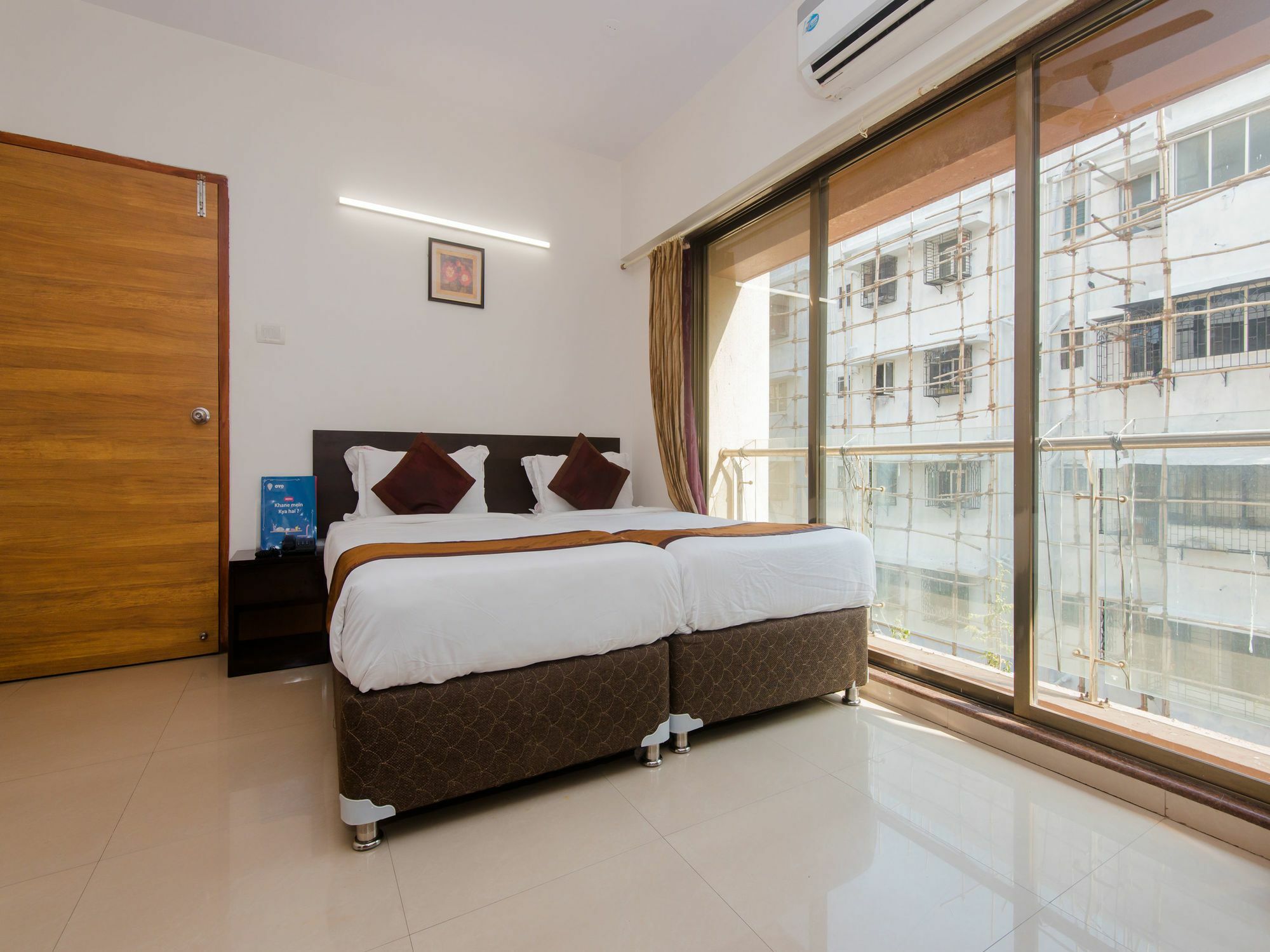 Oyo 633 Ontime Luxurious Mumbai