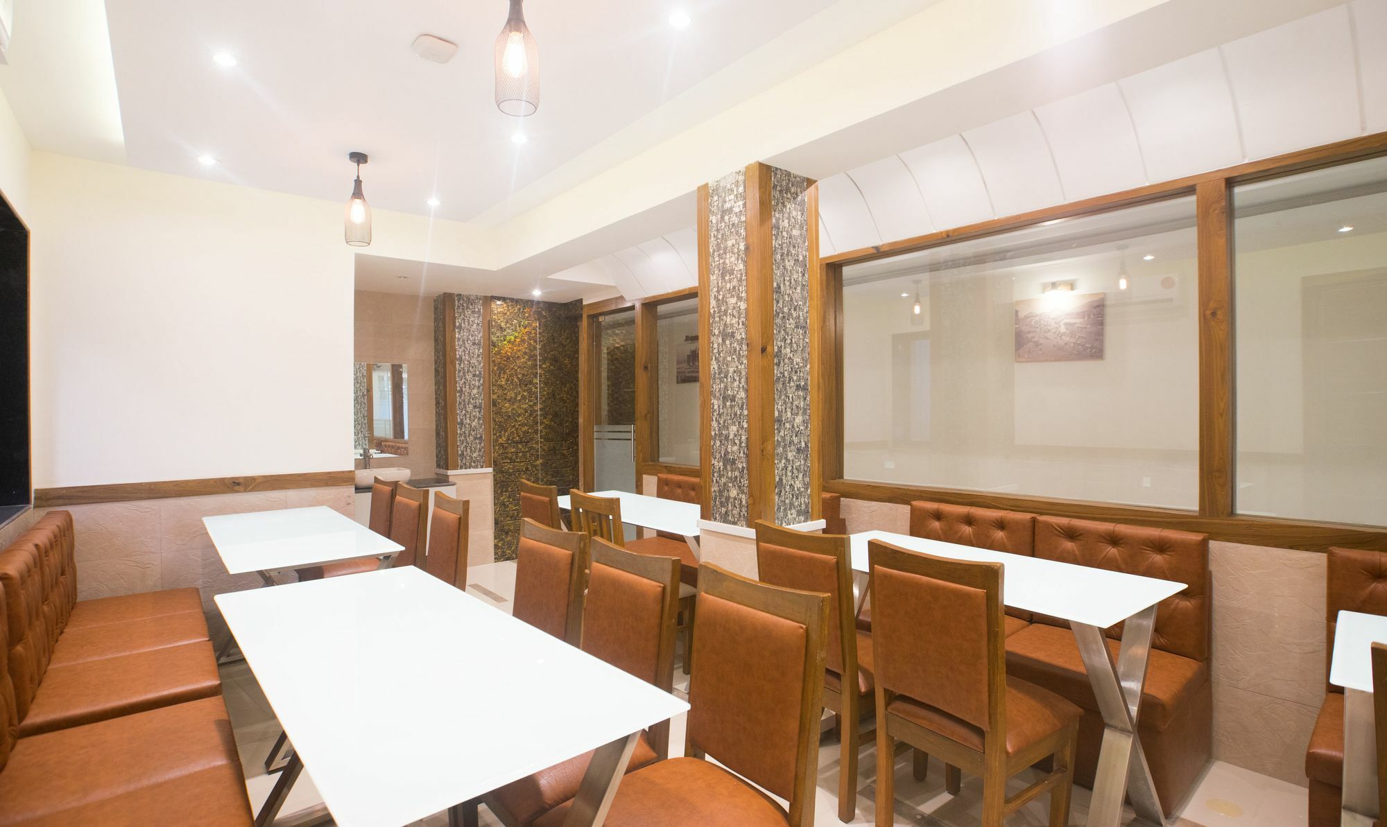 Treebo Amber International Hotel Mumbai