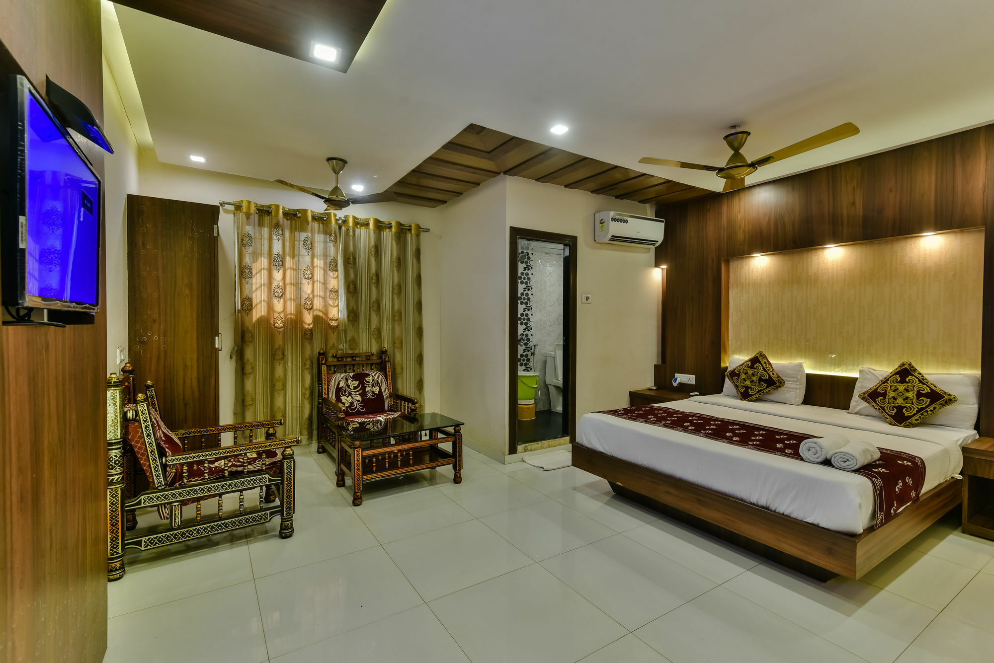 Guestinn Residency 3* Bombaim