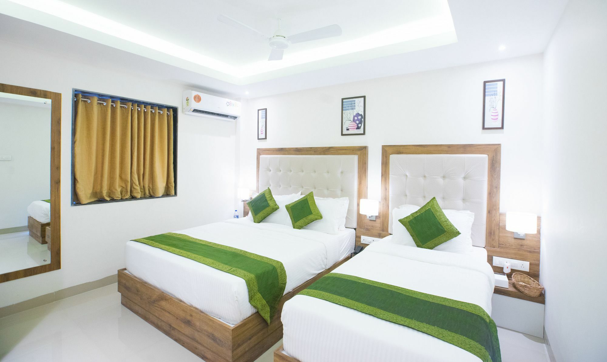 Treebo Amber International Hotel 3*