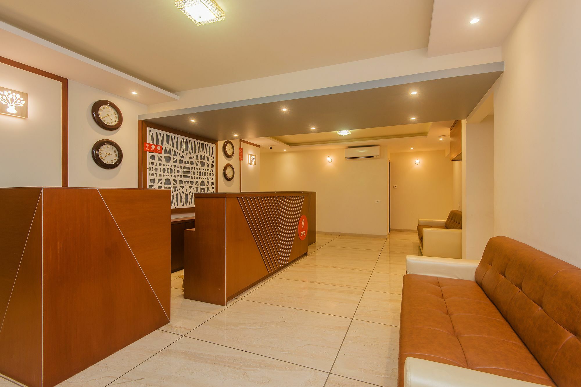 Hotel Oyo 11721 Aromas Mumbai