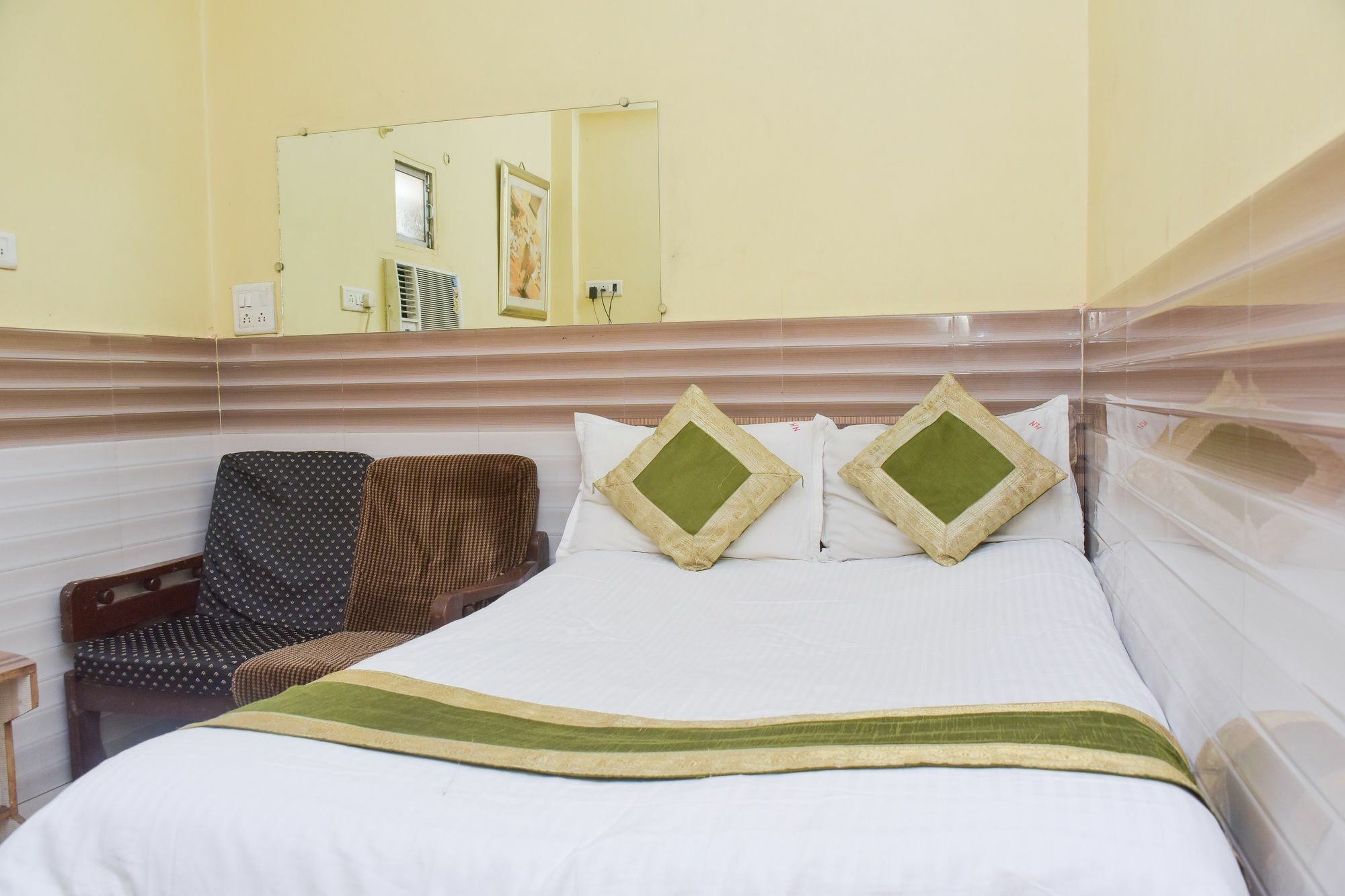 Lodge Nirmal Lodging& Boarding