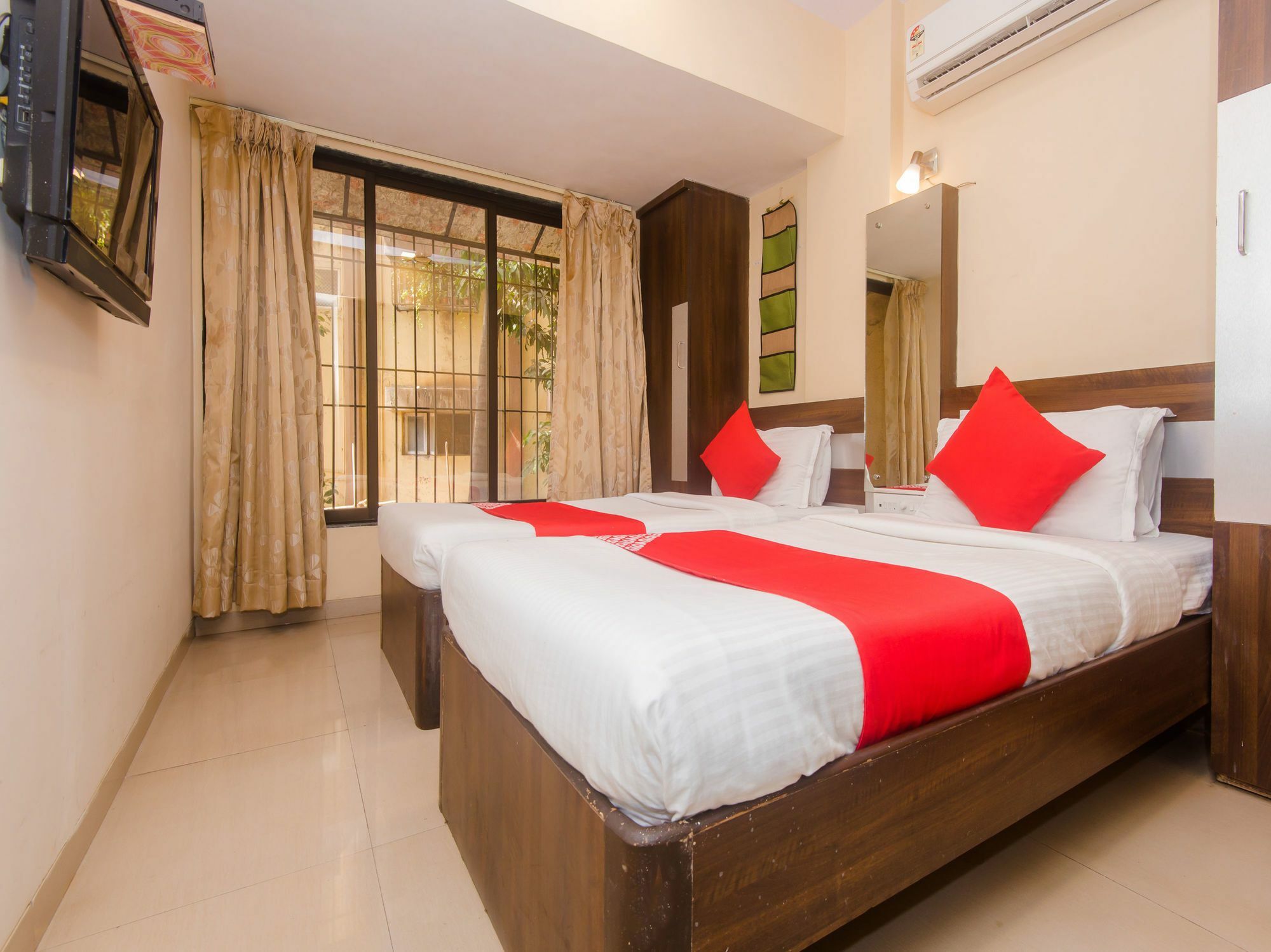 Oyo 1453 Daisy Residency Mumbai