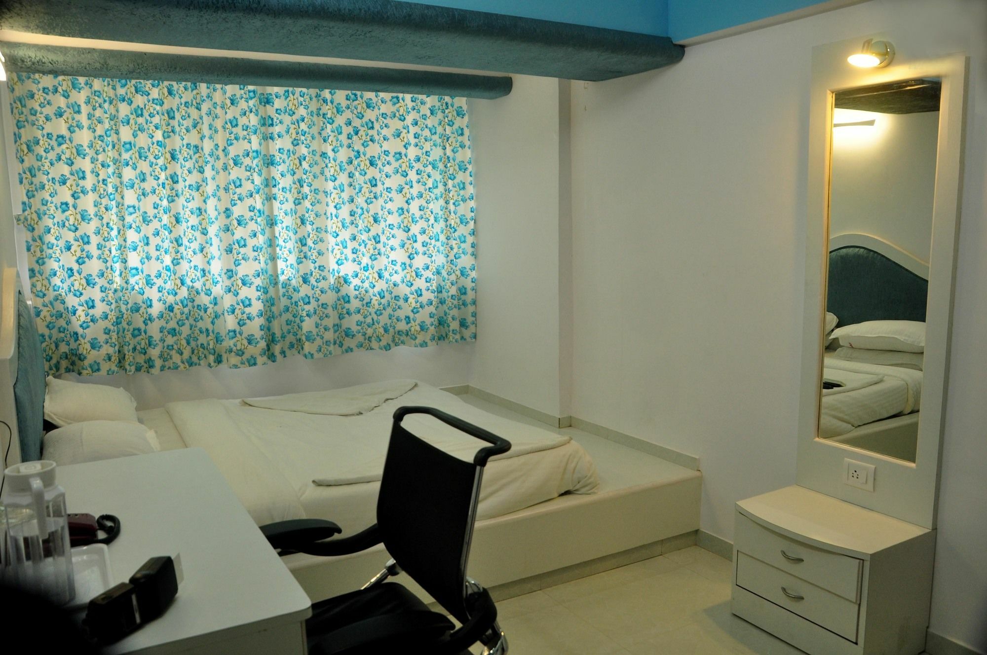 Imperial Executive, Andheri 3*