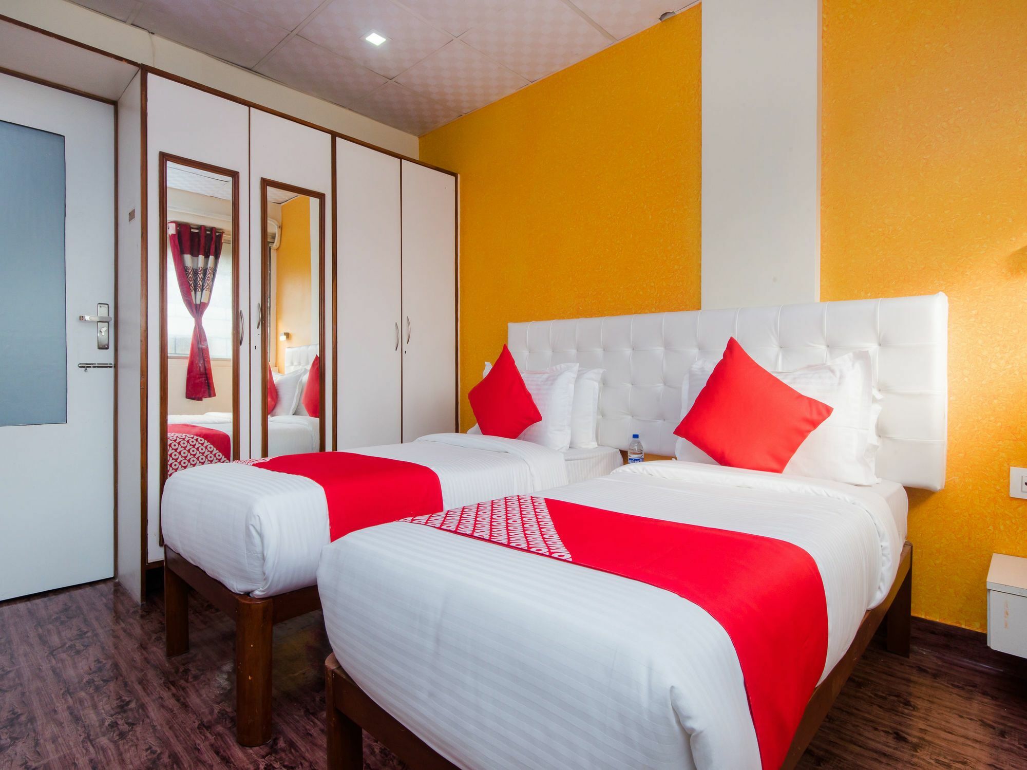 Oyo 12378 Kokila Hotel 3*