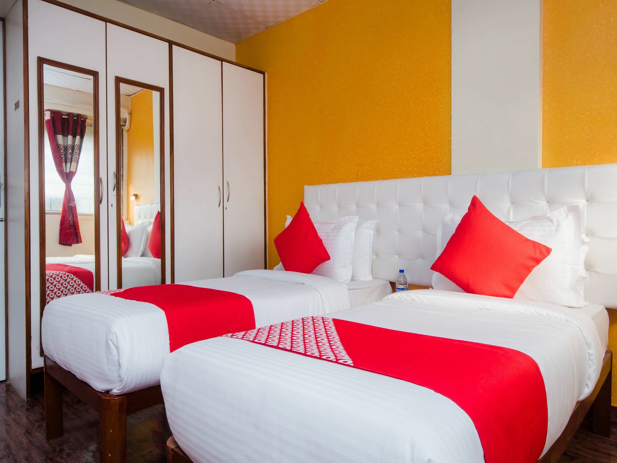 Oyo 12378 Kokila Hotel 3*