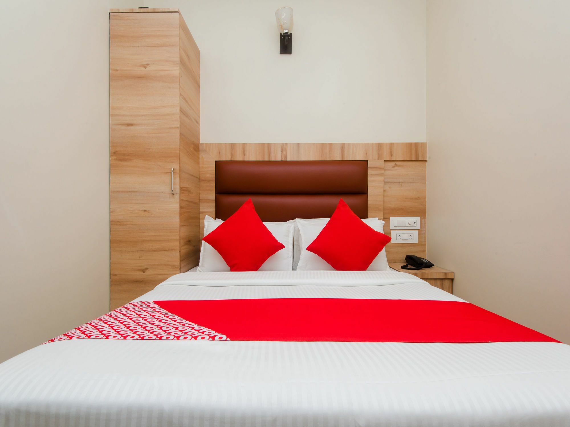 Sai - Near Dadar Station Hotel 3*