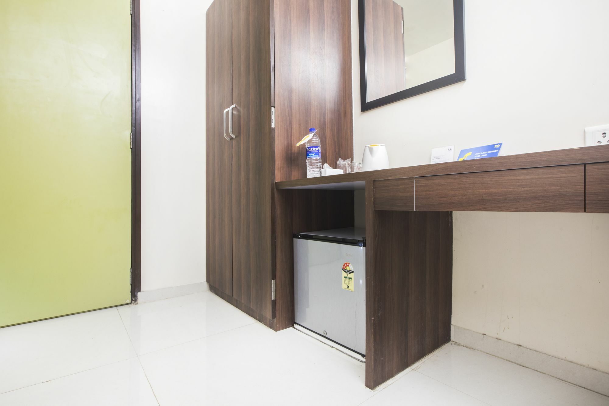 Hotel Fabhotel Regal International Andheri 3*