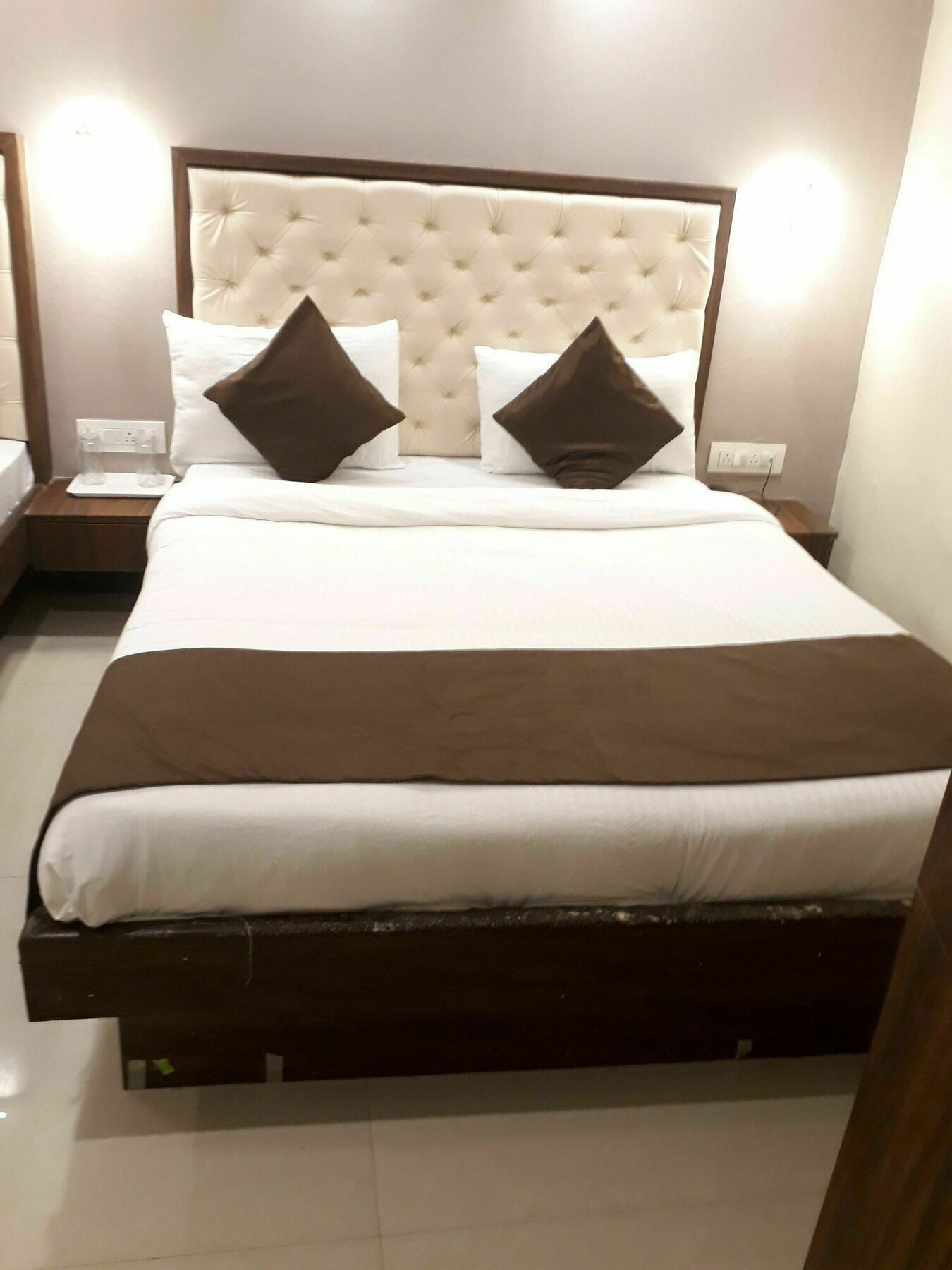 Garden Creek Residency Near Airport Hotel Mumbai