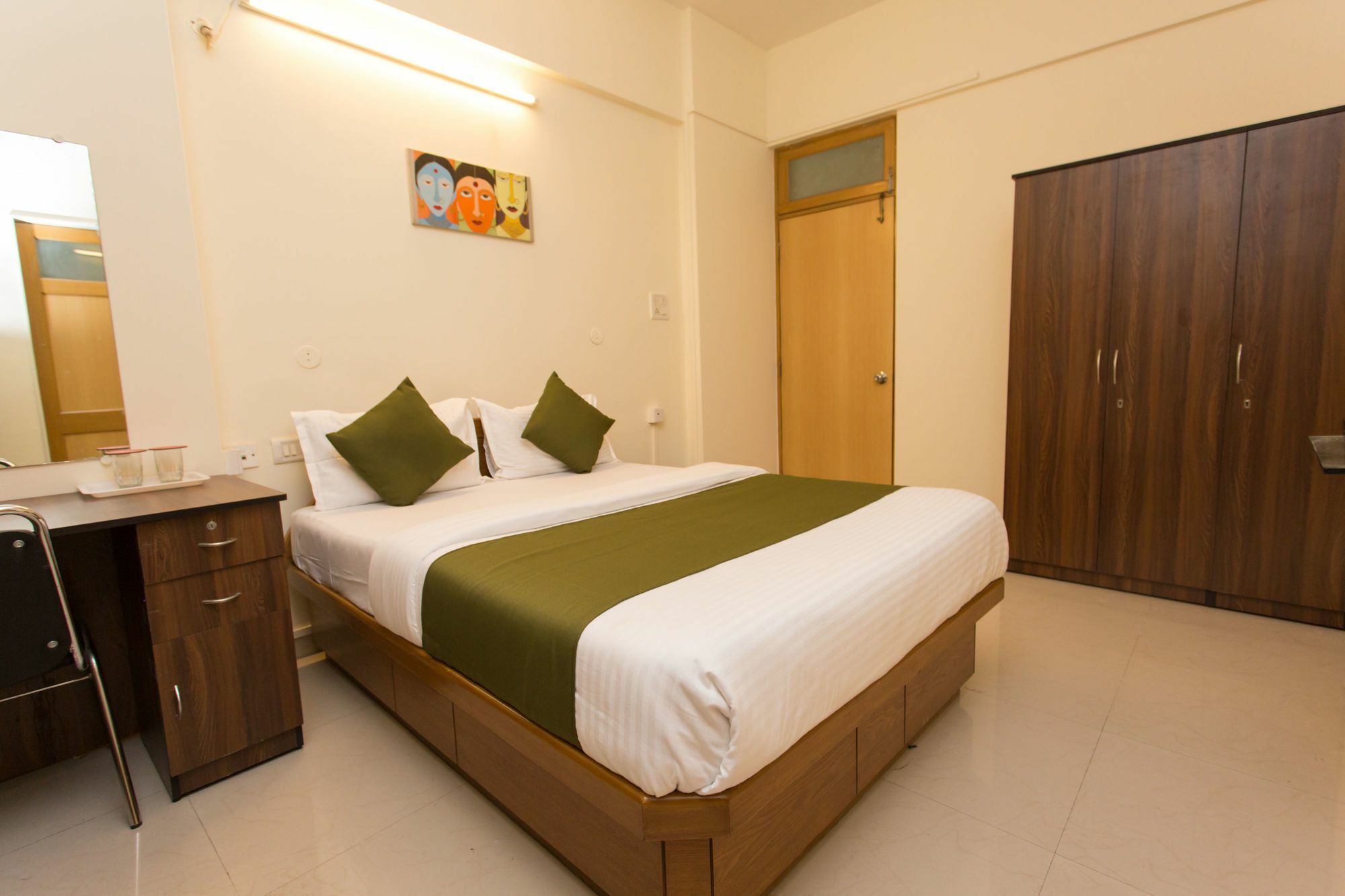 Hotel Oyo 8838 Bandra East