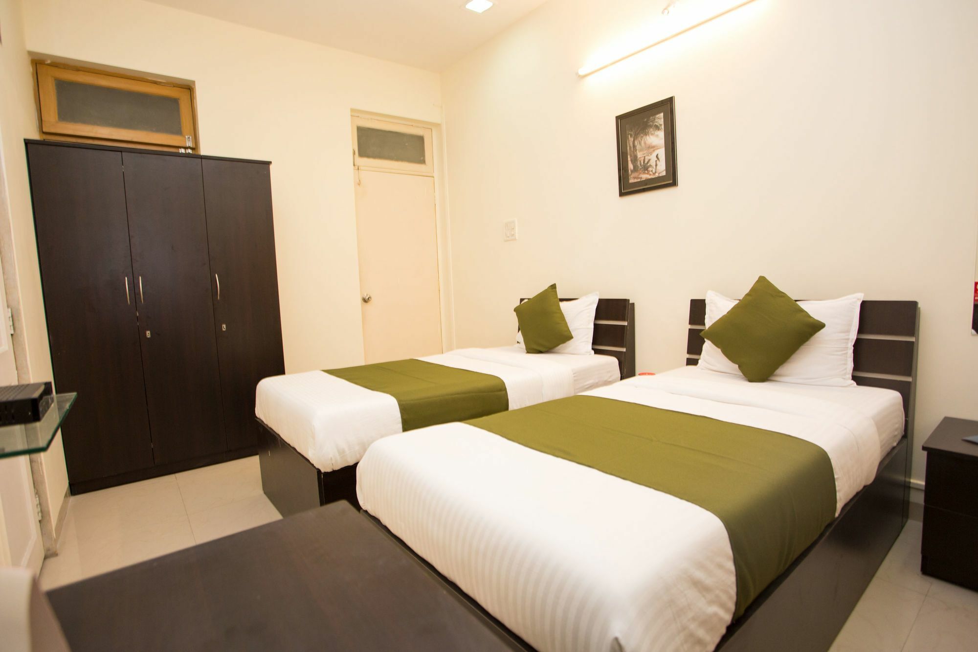 Hotel Oyo 8838 Bandra East