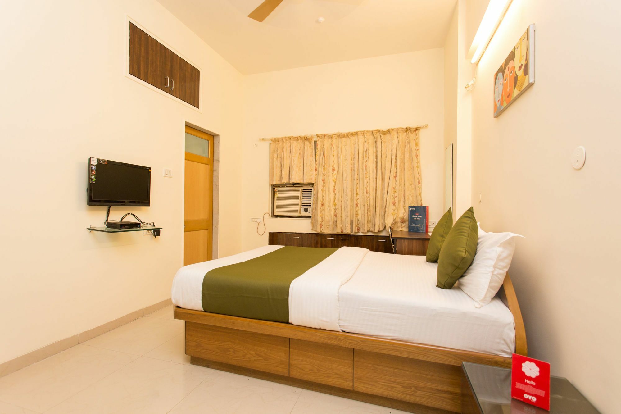 Oyo 8838 Bandra East Hotel 2*