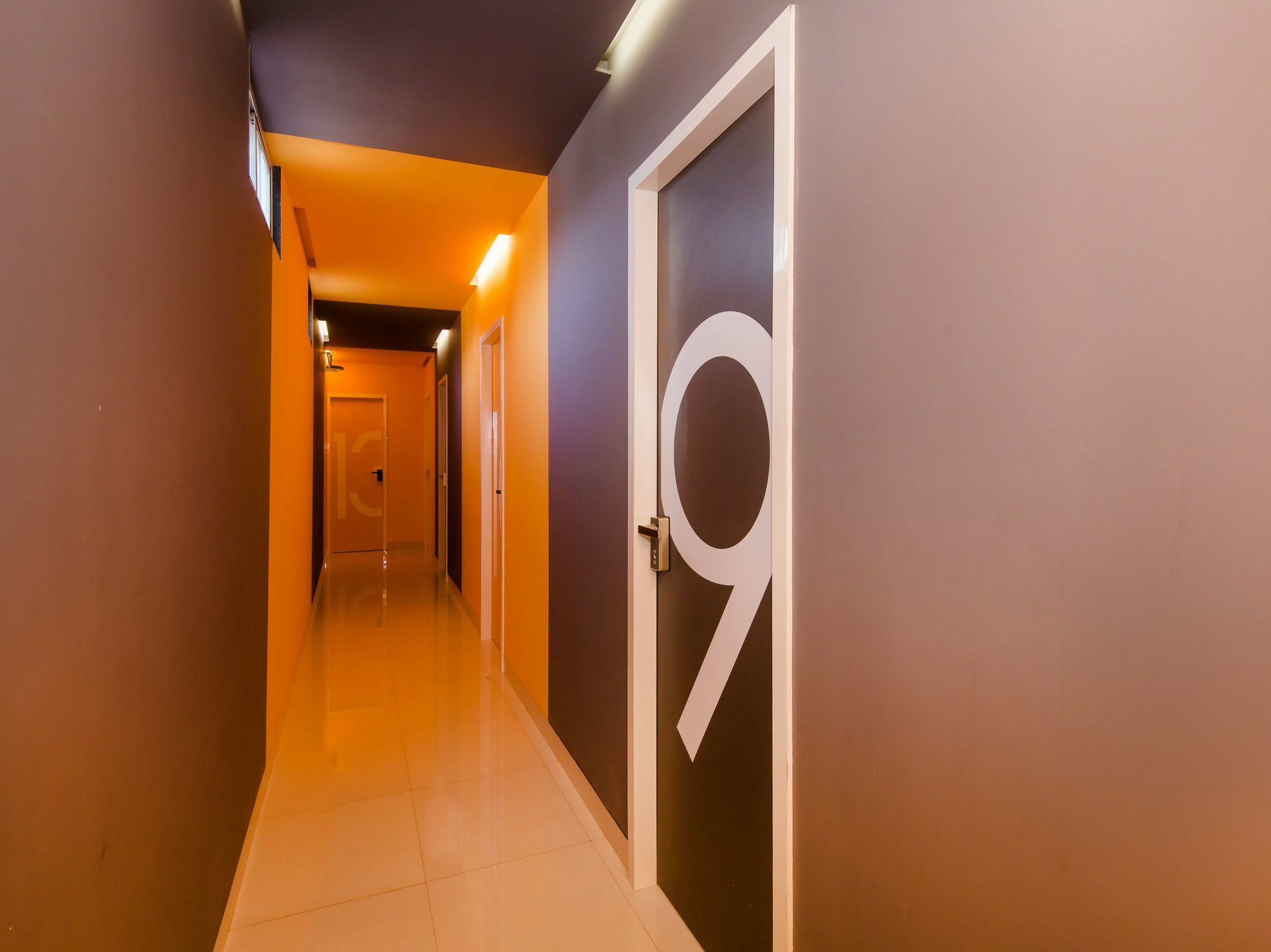 Oyo 13885 Metro Residency Mumbai