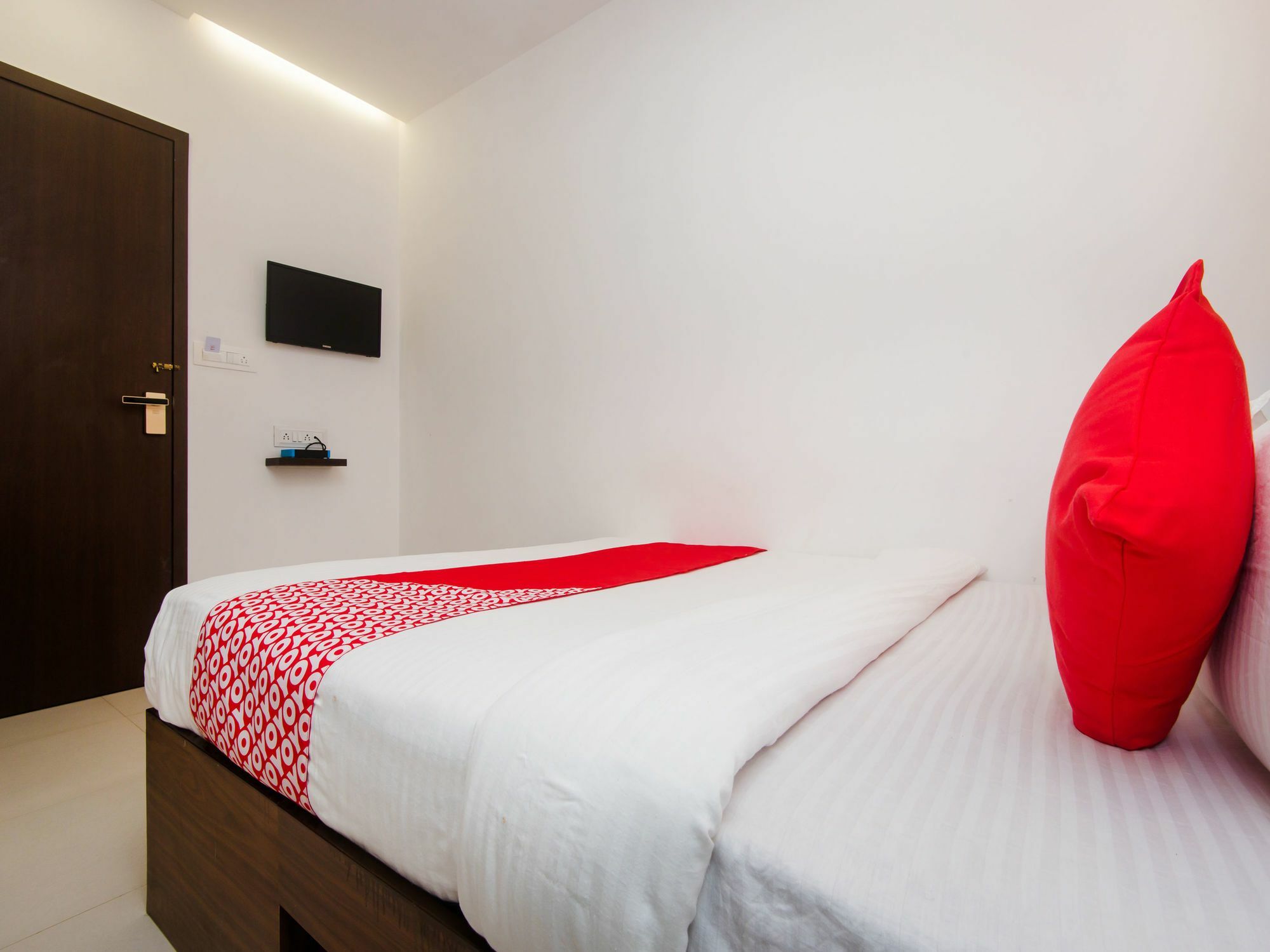 Oyo 13885 Metro Residency Hotel Mumbai