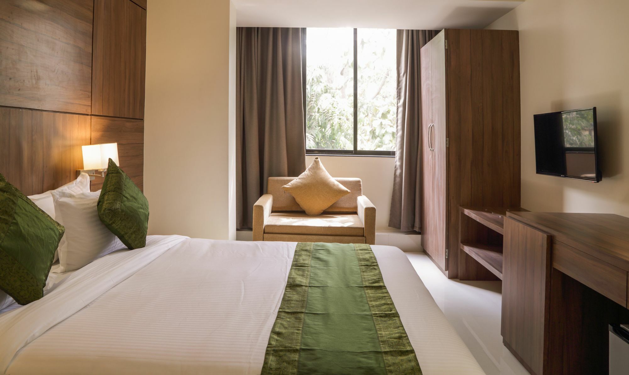Treebo Phoenix International Hotel Mumbai