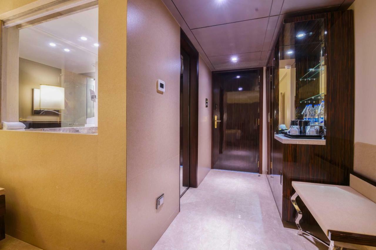 Hotel Sai Palace Grand, Malad Mumbai