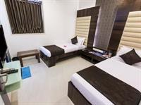 Oyo Premium Colaba Causeway Hotel