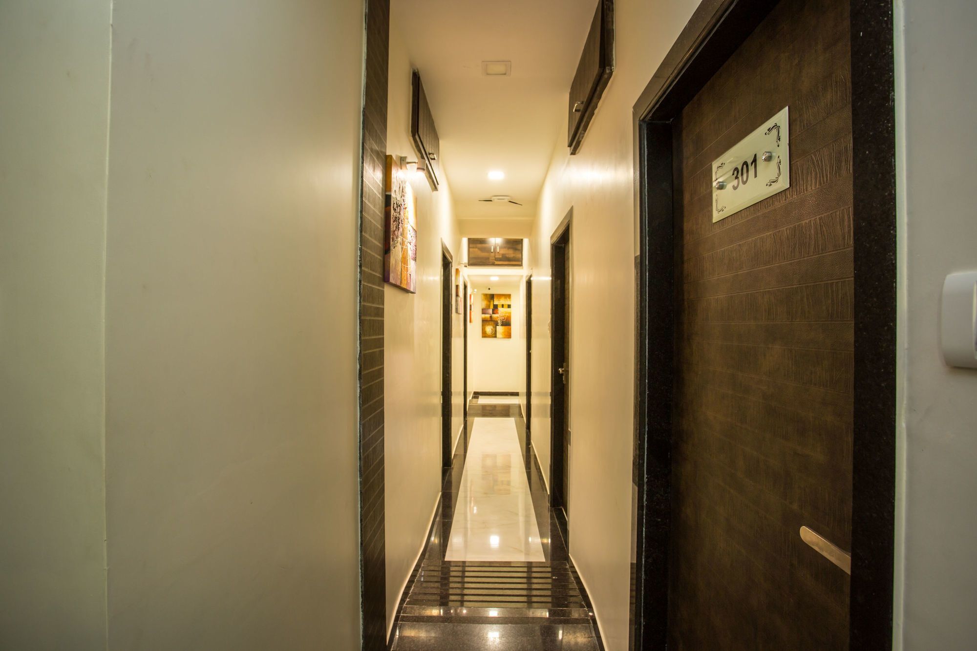 Oyo 7153 Amber