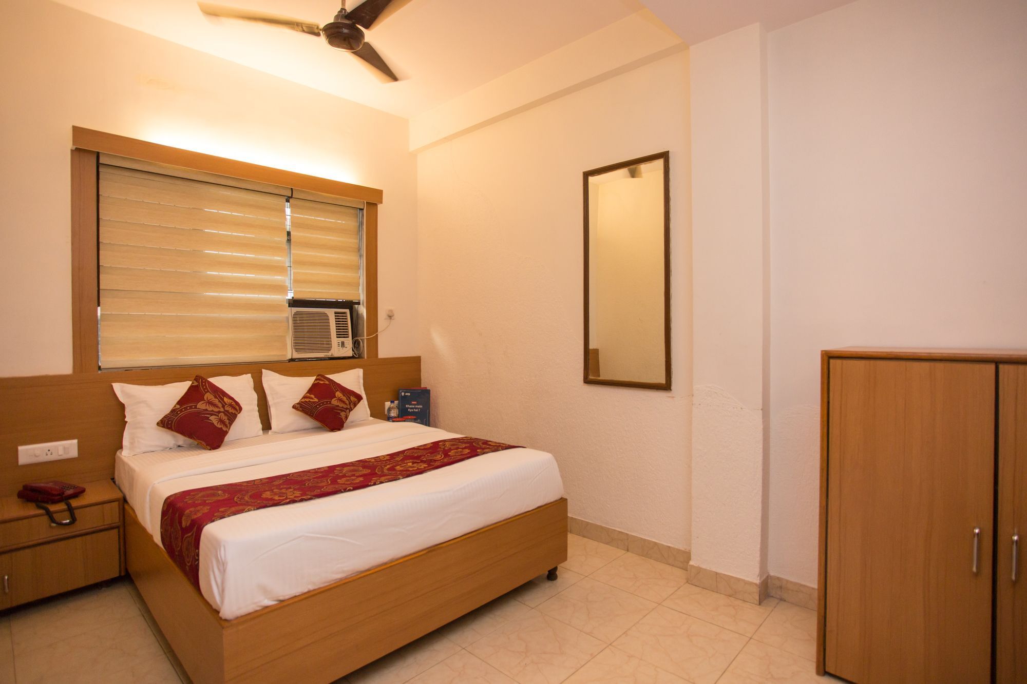 Oyo 8755 Red Palms 2* Bombaim