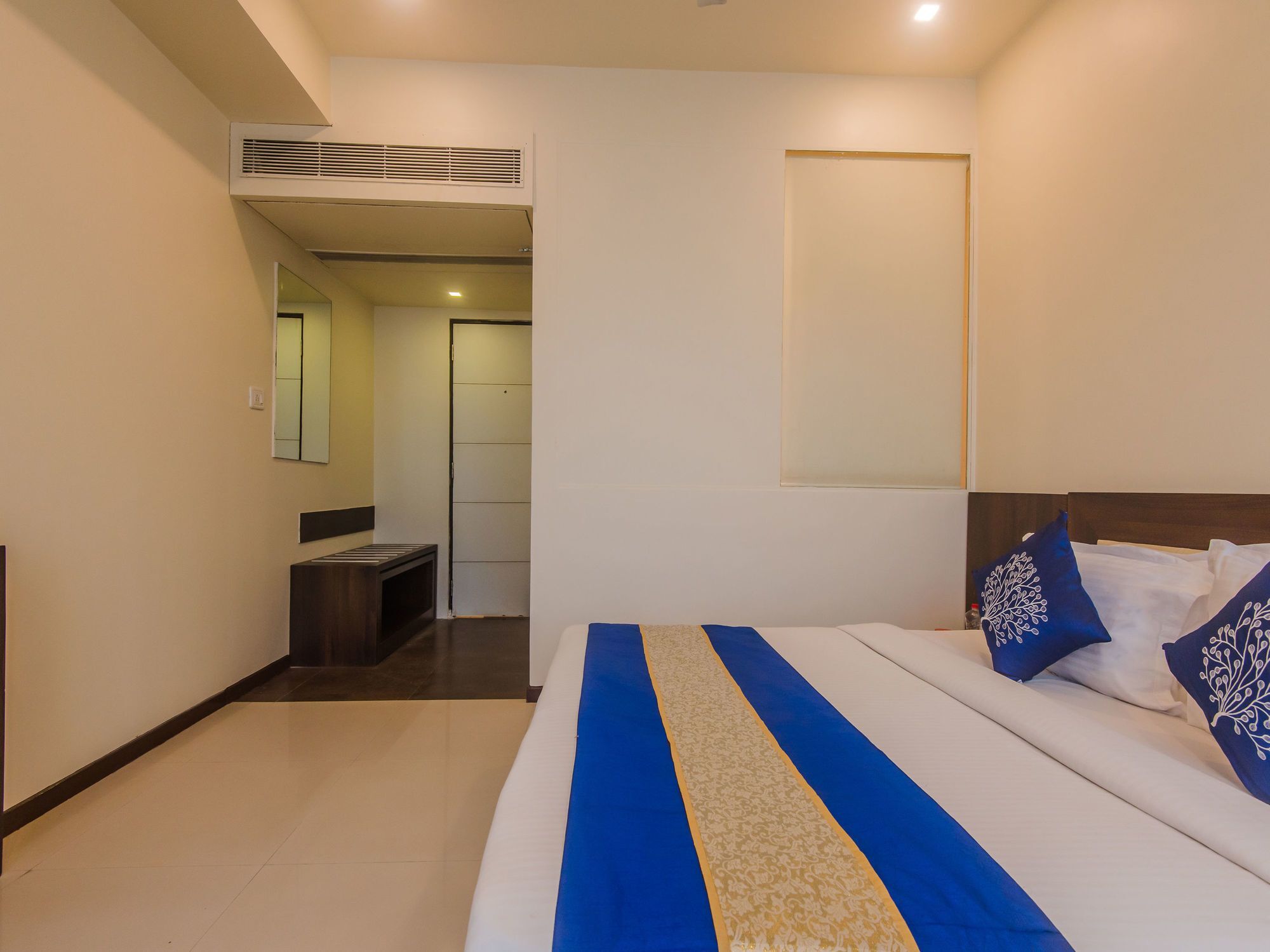 Hotel Aura Mumbai