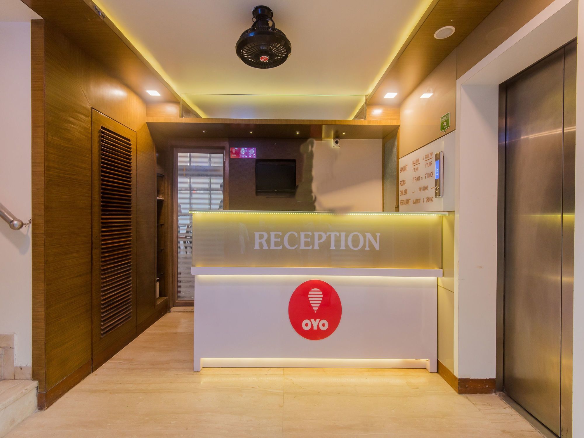 Hotel Aura 3*