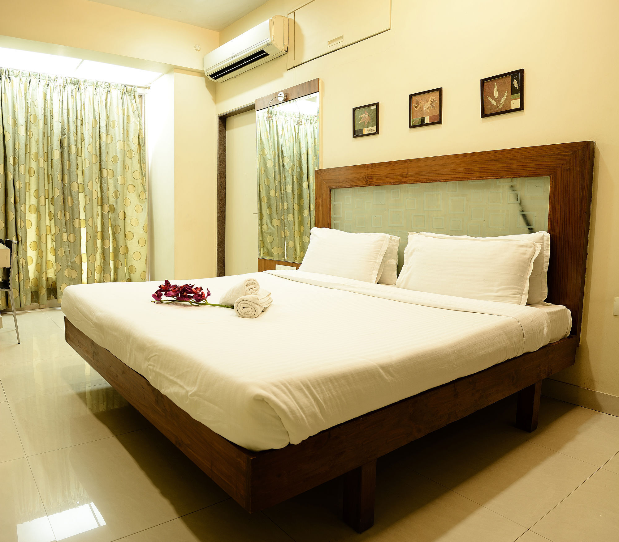 Apartment Seven Serviced Bandra