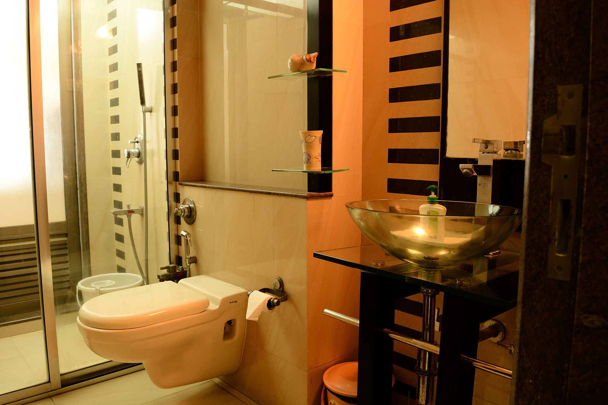 Apartment Seven Serviced Bandra