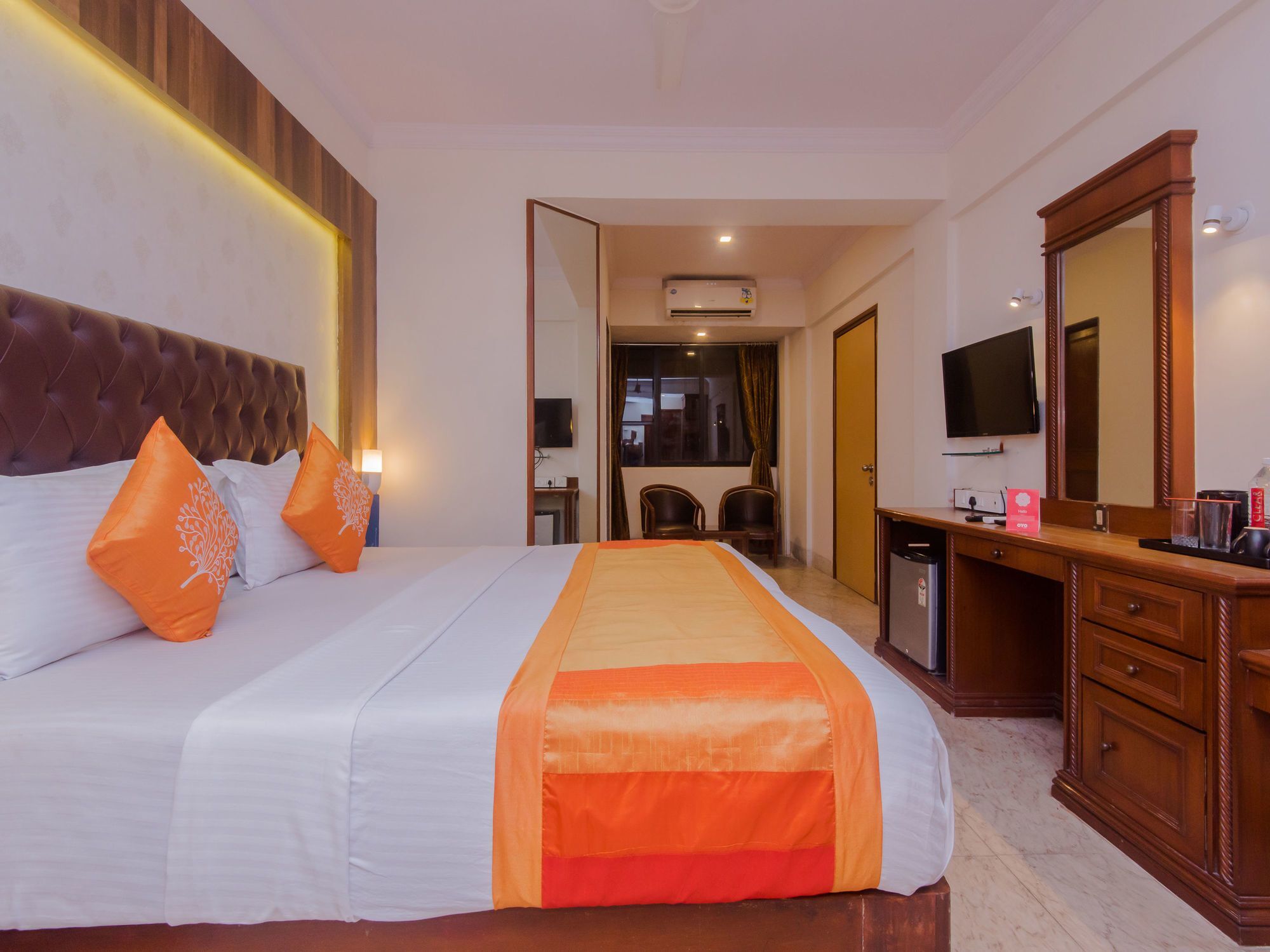 Oyo 10354 Shantidoot Hotel 2*