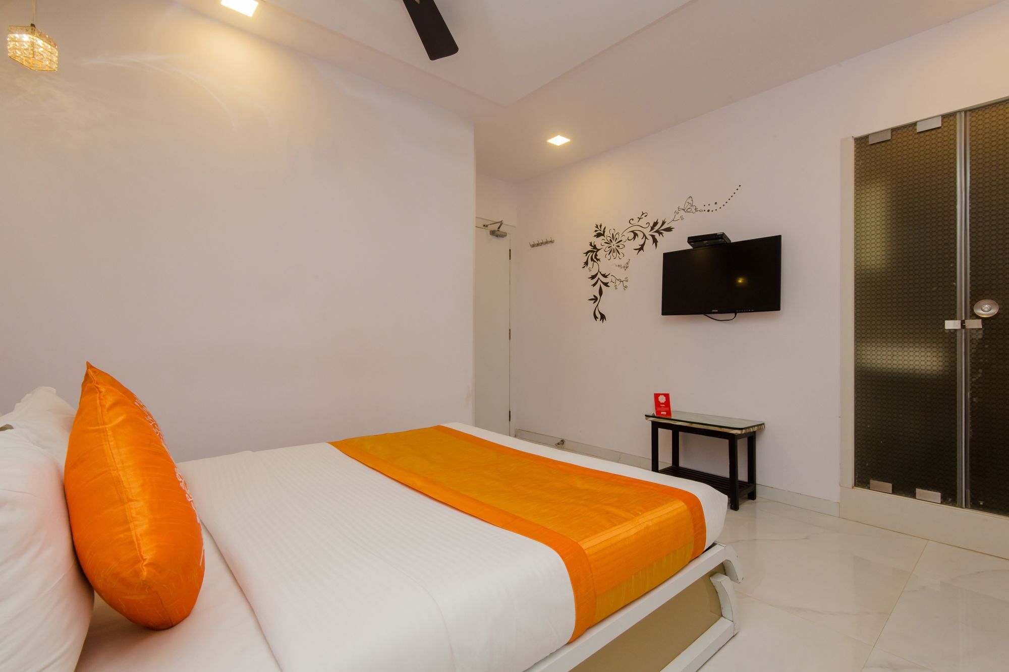 Oyo 408 Parle Hotel 2*