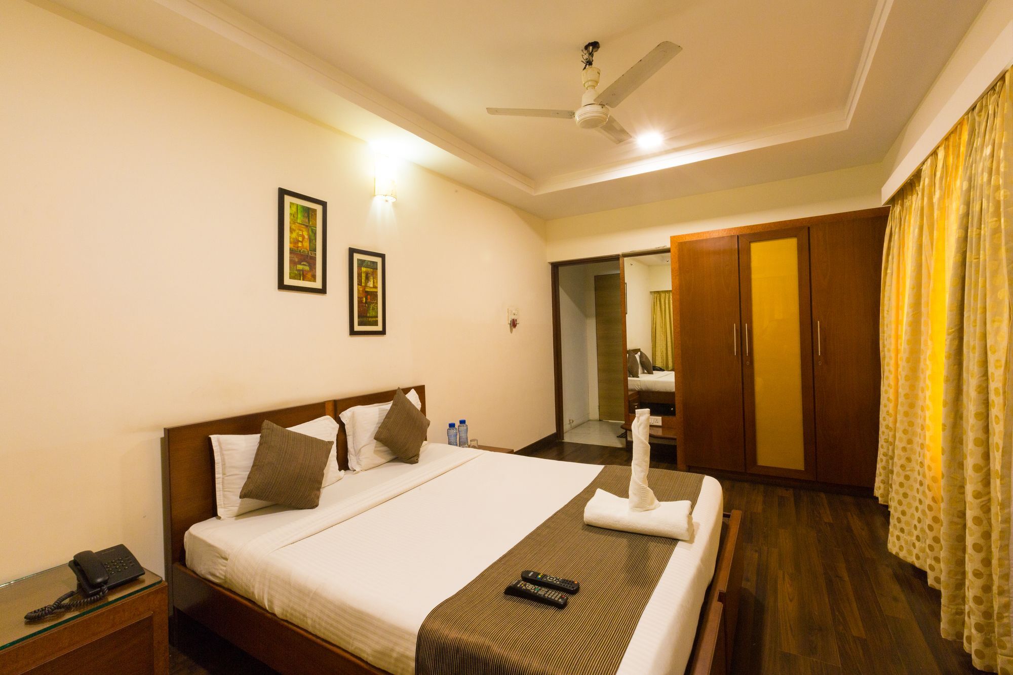 Fabhotel Mumbai Airport Apartments